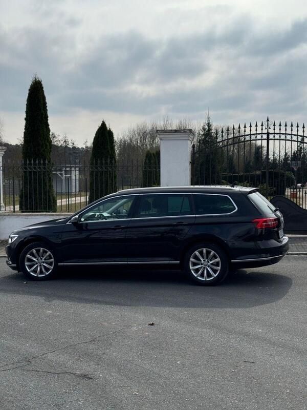 Schwarz Gebraucht 2016 VW Passat Highline Kombi | 9.999 € - Bild 1/4