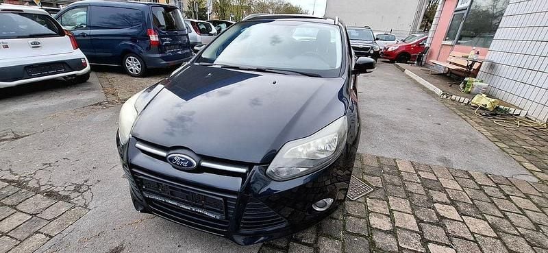 Gebraucht Ford Focus Champions Edition 116 PS (85 kW) 2012 Schwarz Limousine