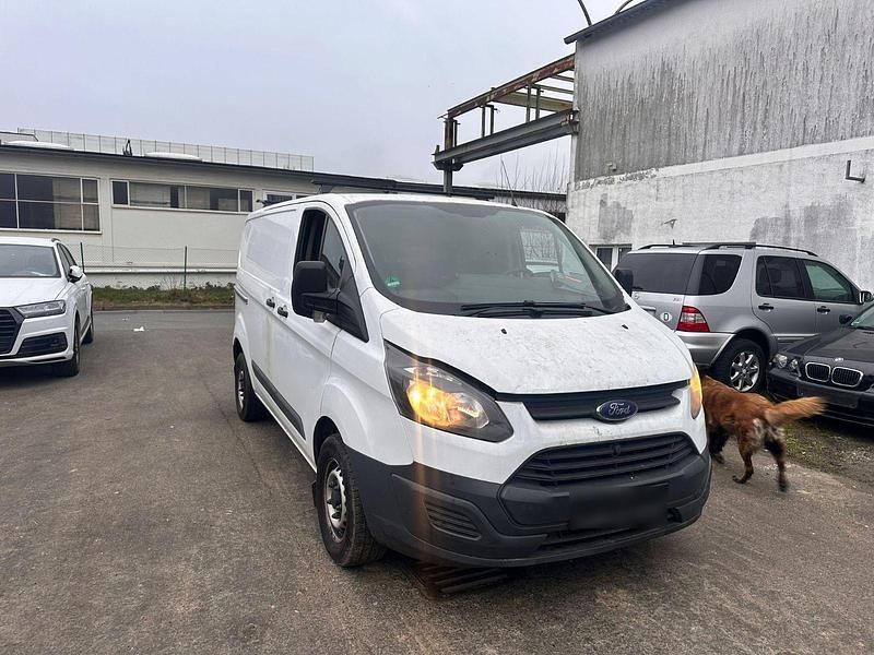 Gebraucht Ford Tourneo 101 PS (74 kW) 2016 Weiß Van / Kleinbus