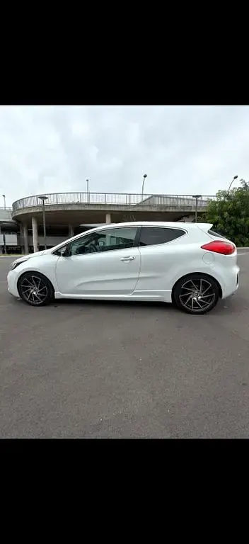 Gebraucht Kia ProCeed First Edition 204 PS (150 kW) 2014 Weiß Kleinwagen