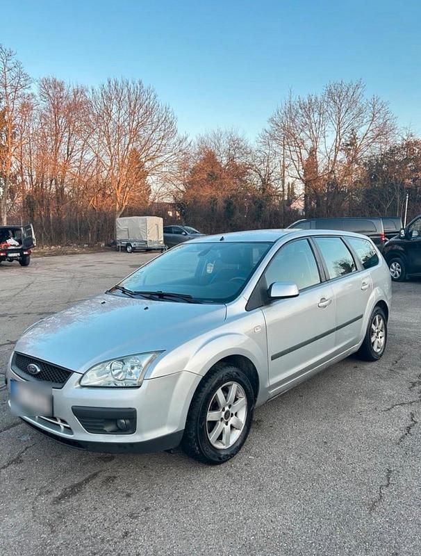 Gebraucht Ford Focus 125 PS (91 kW) 2006 Silber Limousine