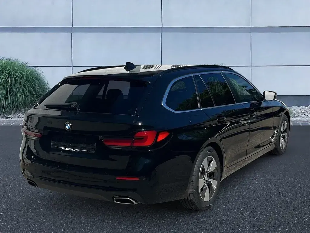 Gebraucht BMW 520 184 PS (135 kW) 2023 Schwarz ii Kombi