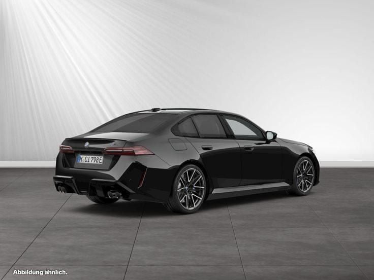 Gebraucht BMW M5 M Sport 727 PS (534 kW) 2026 Saphirschwarz metallic Limousine