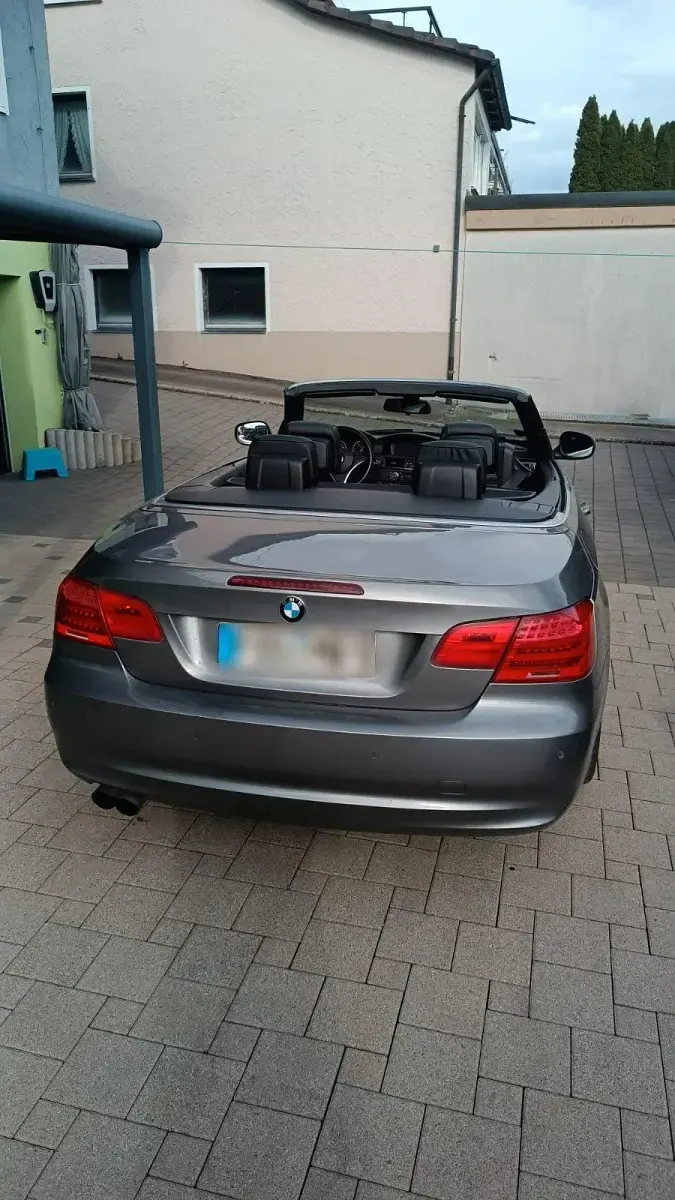 Gebraucht BMW 330 Cabriolet Exclusive 245 PS (180 kW) 2011 Grau Cabrio