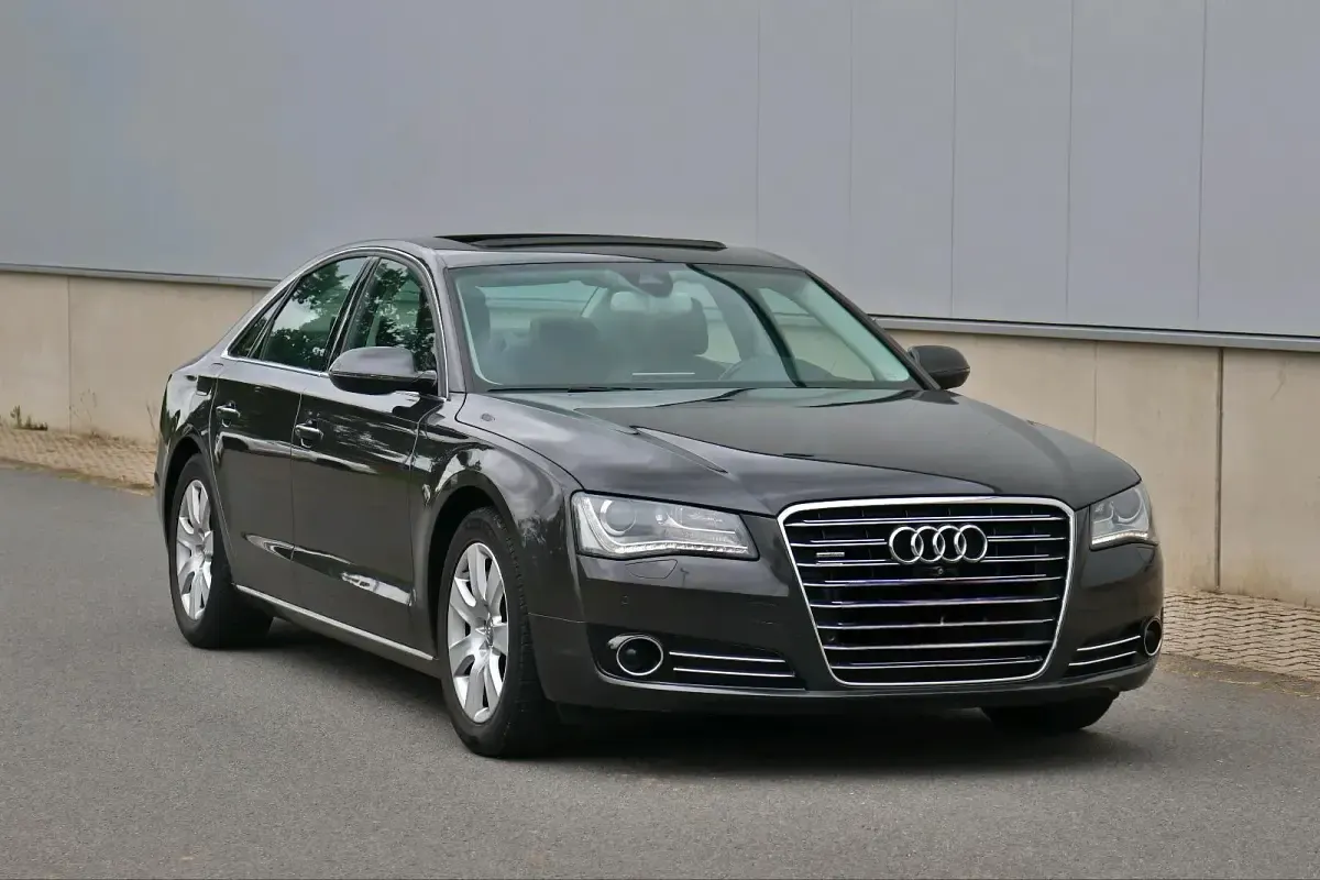 Gebraucht Audi A8 250 PS (183 kW) 2013 Limousine