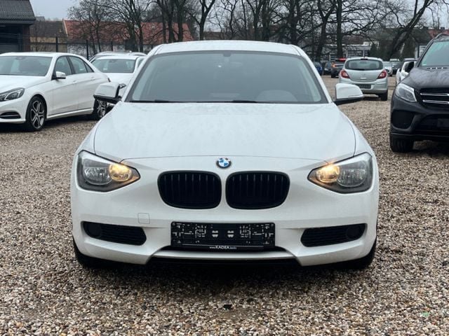 Gebraucht BMW 116 Sport Line 136 PS (100 kW) 2012 Weiß Kleinwagen