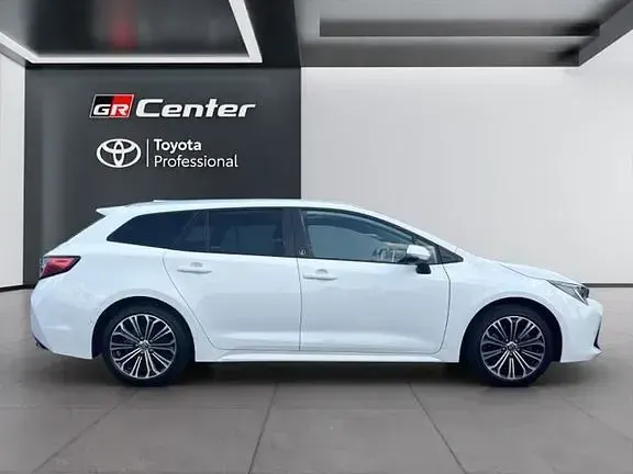 Gebraucht Toyota Corolla Team 184 PS (135 kW) 2022 Schneeweiß