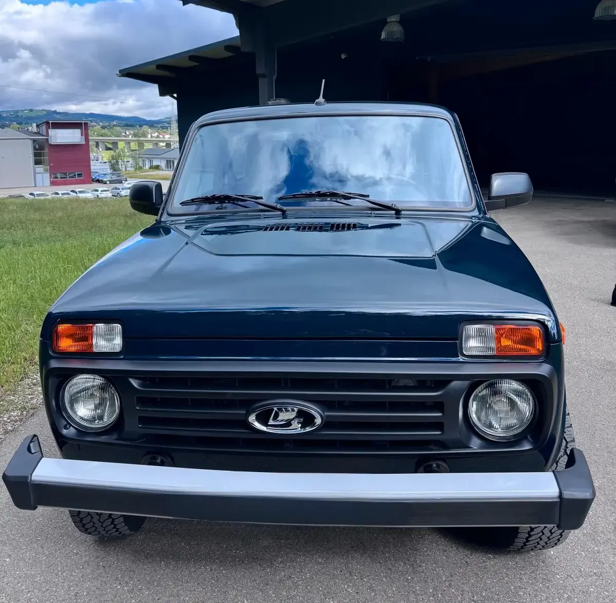 Gebraucht Lada niva 83 PS (61 kW) 2022 Grün SUV