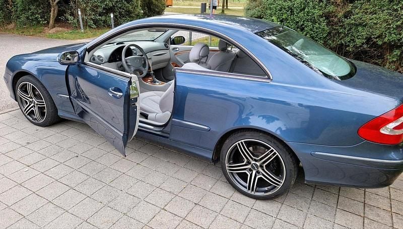 Gebraucht Mercedes CLK200 163 PS (119 kW) 2003 Blau Coupé