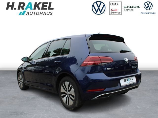 Gebraucht VW e-Golf 100 kW (136 PS) 2018 Blau Kleinwagen