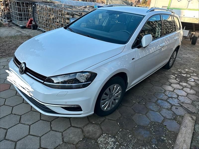 Gebraucht VW Golf VII Join 110 PS (80 kW) 2018 Weiß Kombi