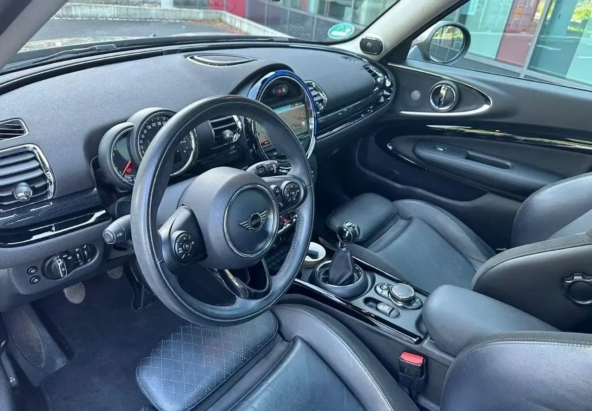 Usata Mini ONE 102 CV (75 kW) 2019 Grigio Utilitaria
