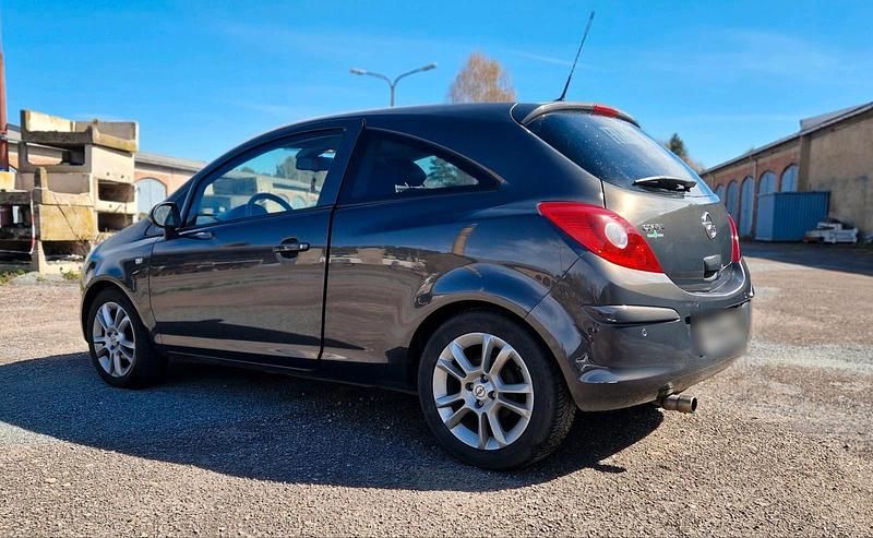 Gebraucht Opel Corsa 88 PS (64 kW) 2013 Kleinwagen
