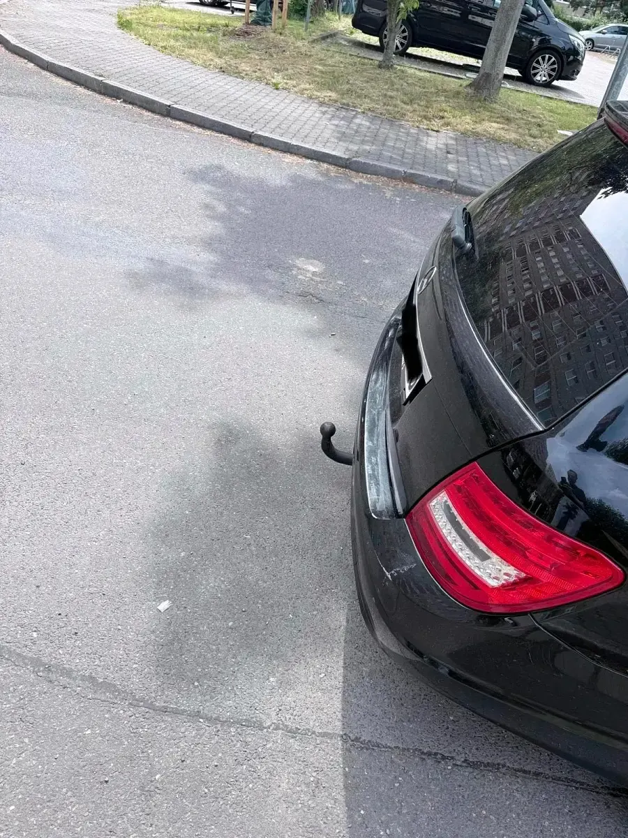 Gebraucht Mercedes C180 120 PS (88 kW) 2011 Schwarz Kombi