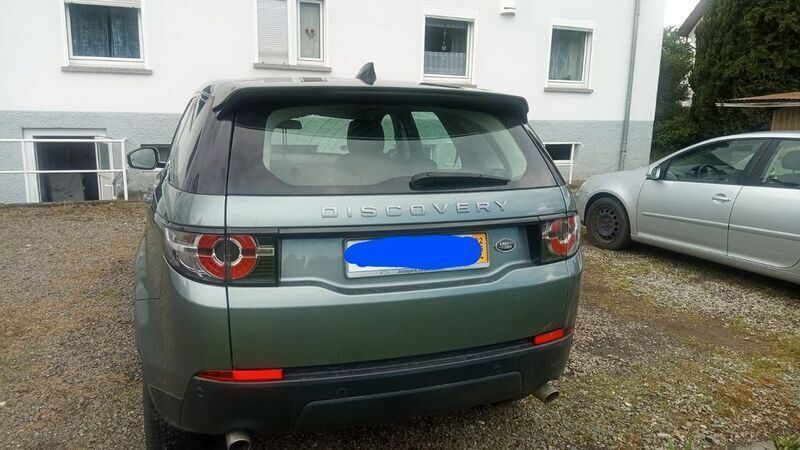 Grau Gebraucht 2017 Land Rover Discovery Sport SUV | 18.800 € (Guter Preis) - Bild 1/4