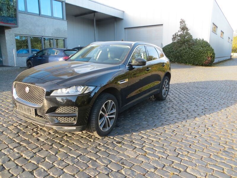 Narvik black Gebraucht 2018 Jaguar F-Pace Prestige SUV | 23.490 € (Superpreis) - Bild 1/4