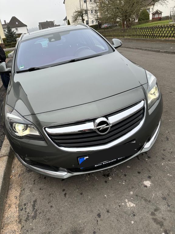 Grau Gebraucht 2017 Opel Insignia Sport Kombi | 10.200 € (Guter Preis) - Bild 1/4