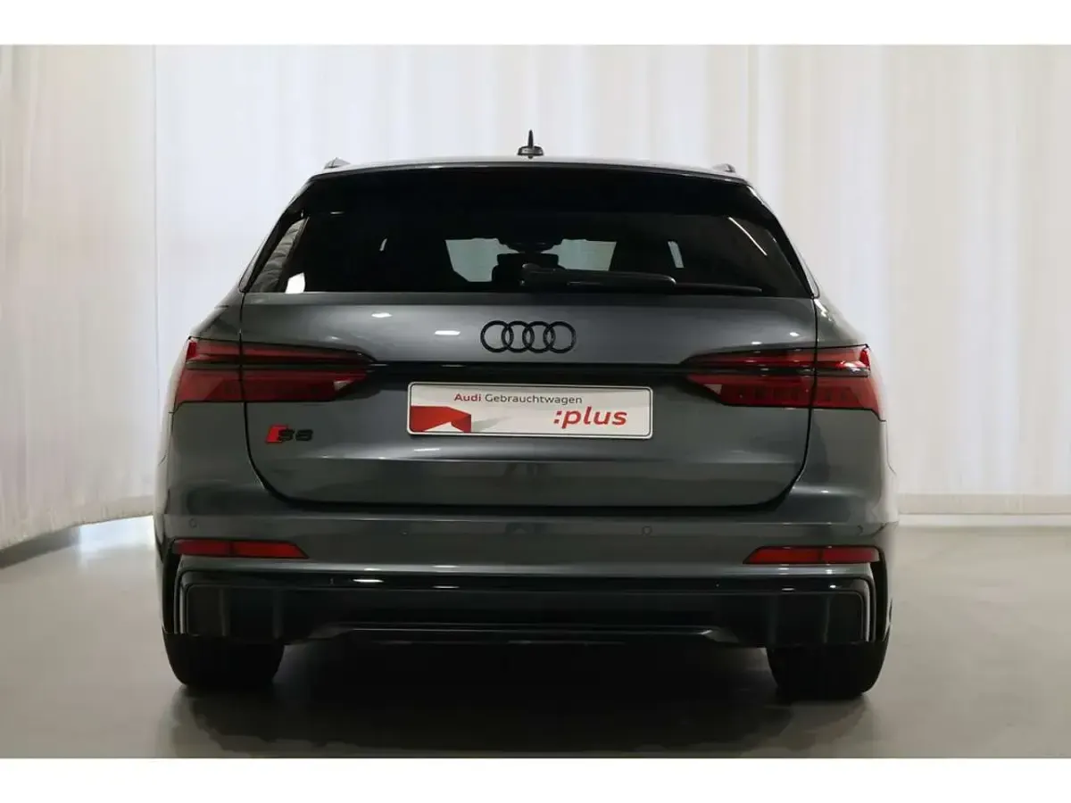 Gebraucht Audi S6 Sport 344 PS (253 kW) 2025 Grau Kombi