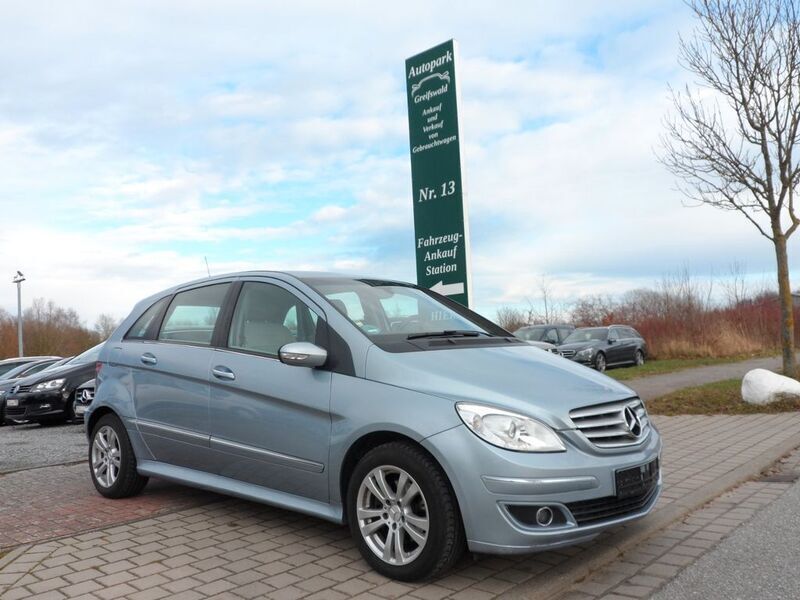 Gebraucht Mercedes B200 136 PS (100 kW) 2006 Blau Van / Kleinbus