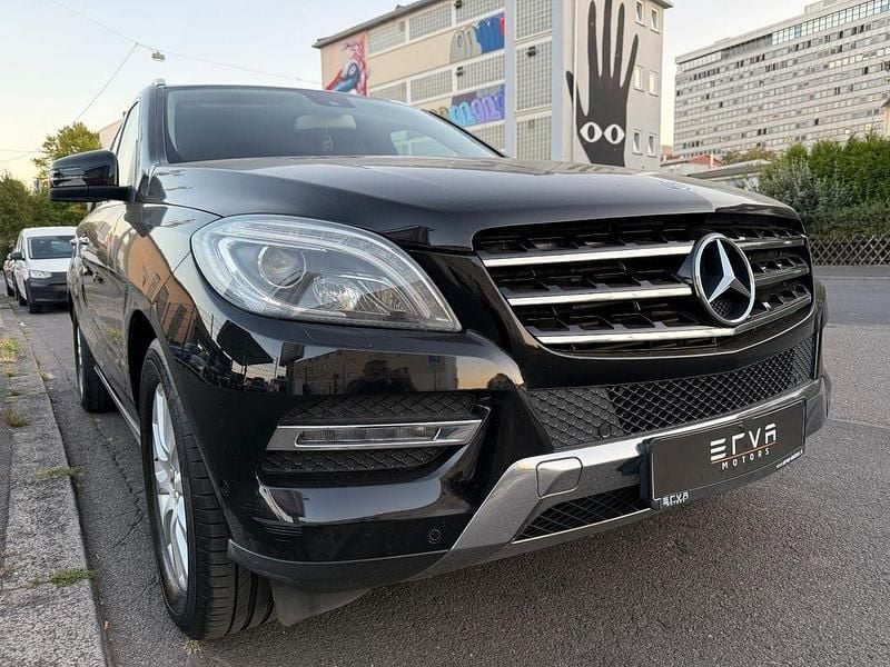 Schwarz Gebraucht 2013 Mercedes ML350 SUV | 18.950 € (Guter Preis) - Bild 1/4