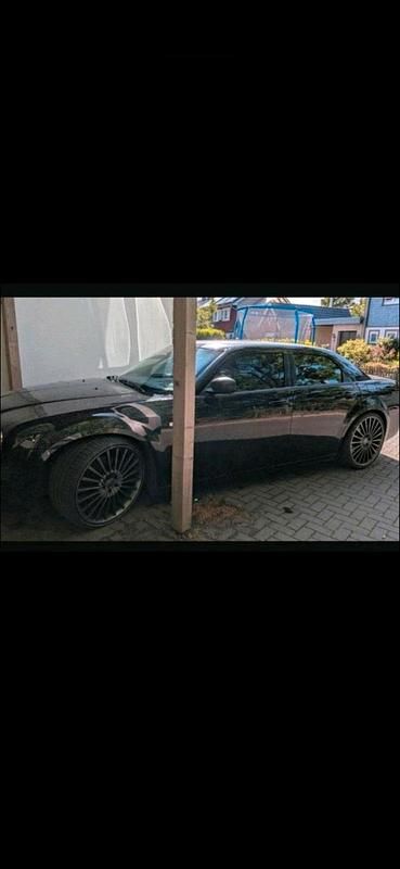 Schwarz Gebraucht 2006 Chrysler 300C Limousine | 14.400 € - Bild 1/4