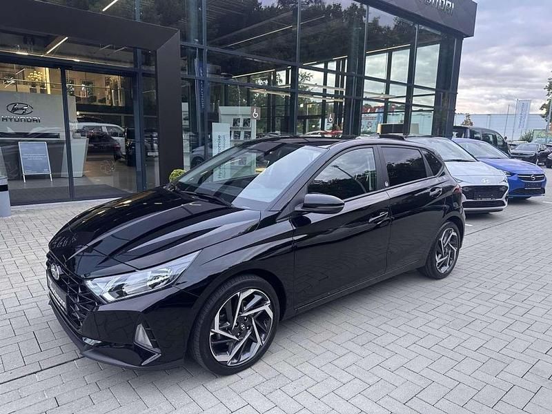 Schwarz Gebraucht 2022 Hyundai i20 Edition 30+ Kleinwagen | 16.760 € (Fairer Preis) - Bild 1/4