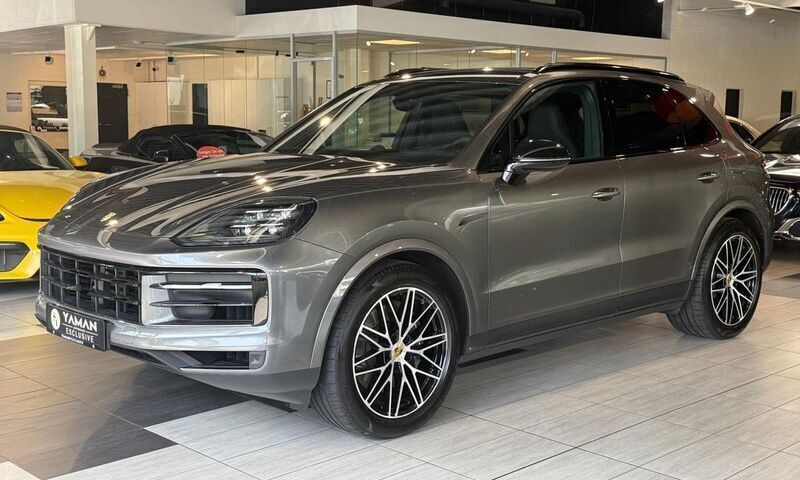 Grau Gebraucht 2024 Porsche Cayenne SUV | 102.850 € (Guter Preis) - Bild 1/4