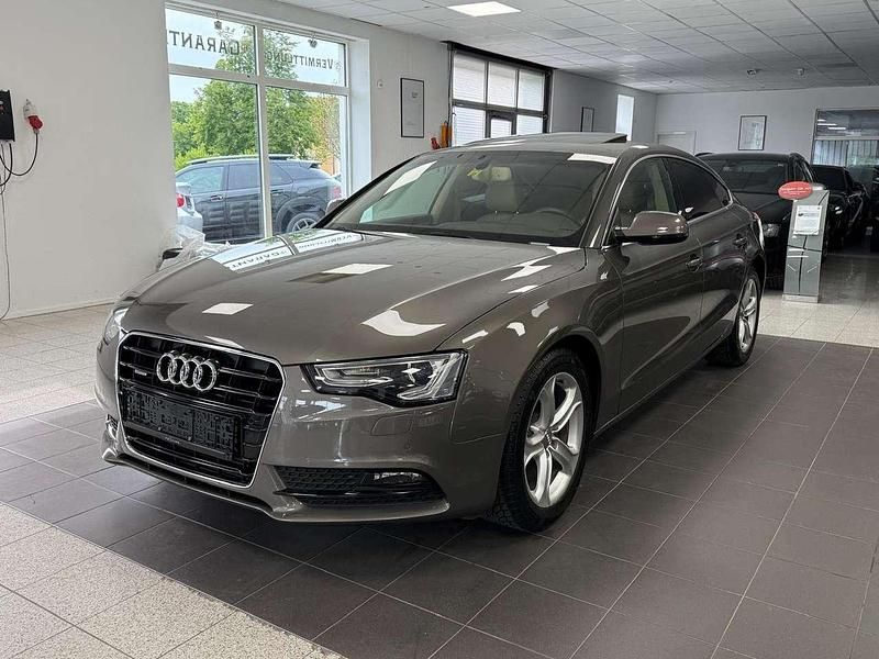 Dakotagrau Gebraucht 2014 Audi A5 Coupé | 20.587 € (Teuer) - Bild 1/4