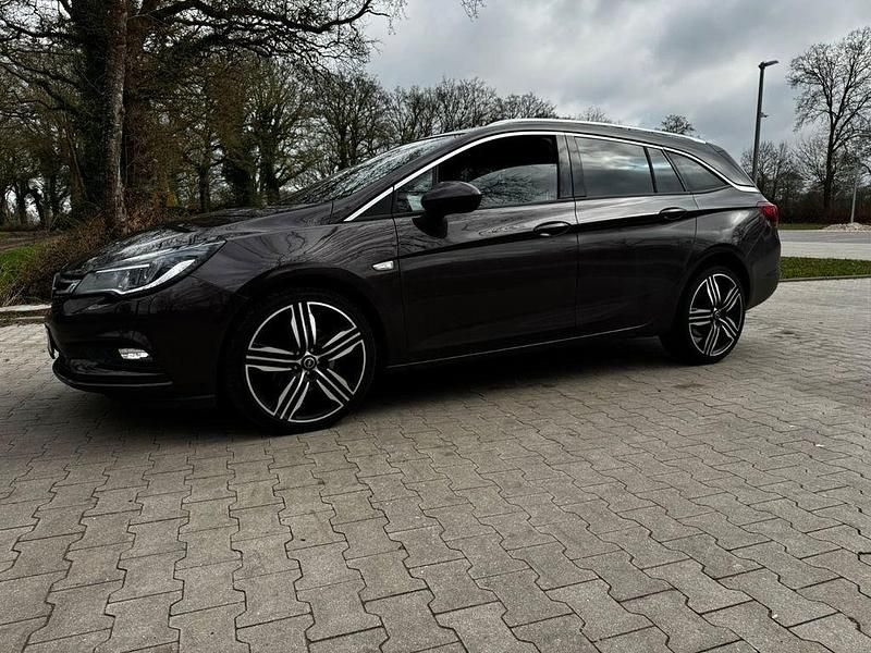 Gebraucht Opel Astra Dynamic 136 PS (100 kW) 2017 Braun Kombi