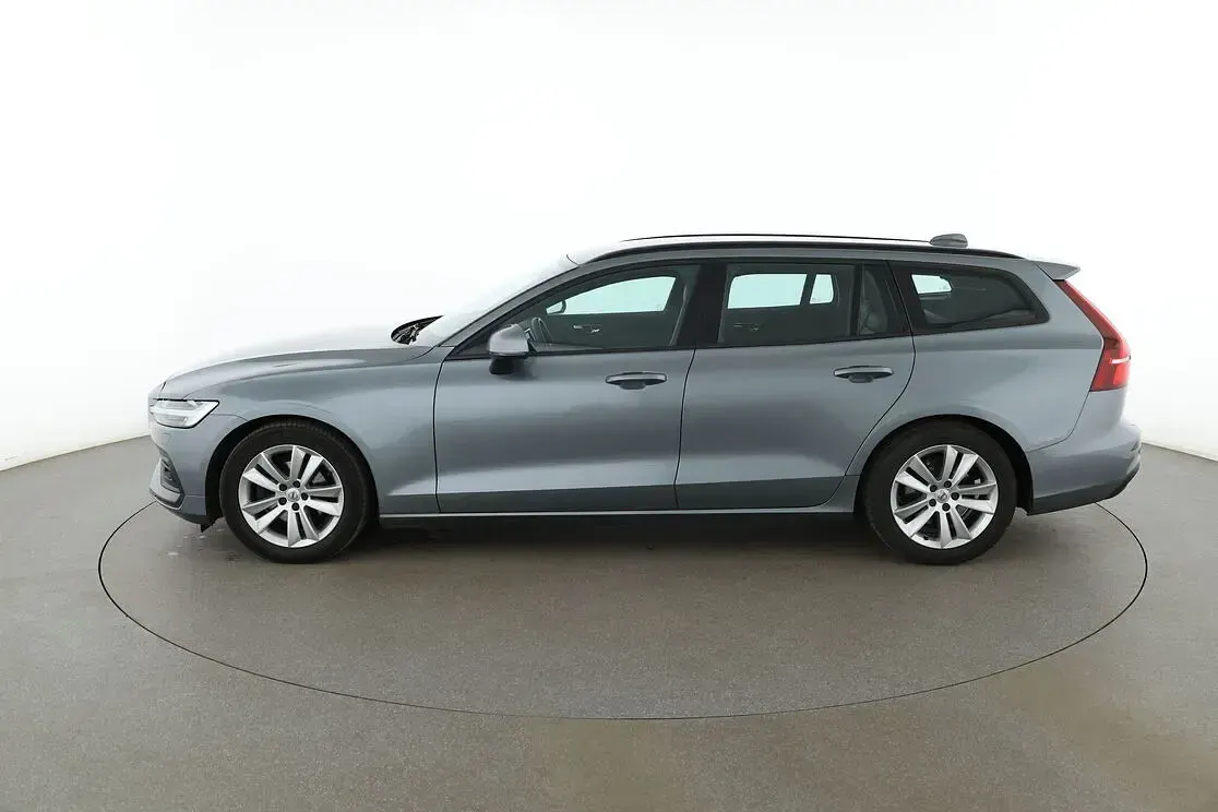 Gebraucht Volvo V60 Momentum 150 PS (110 kW) 2019 Grau Kombi