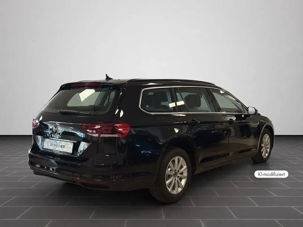 Gebraucht VW Passat Business 190 PS (139 kW) 2023 Deep black perleffekt (metallic) Kombi