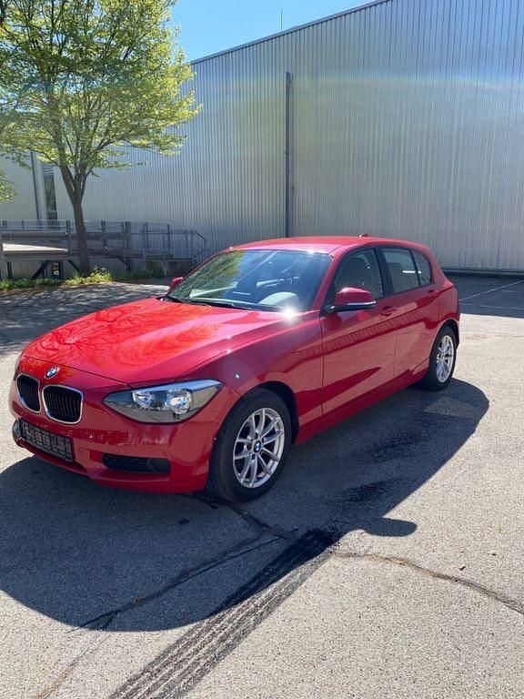 Second-hand BMW 118 143 CP (105 kW) 2012 Roșu Hatchback