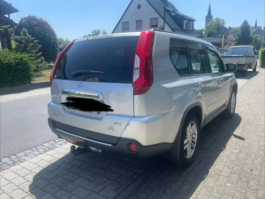 Gebraucht Nissan X-Trail 150 PS (110 kW) 2011 Silber SUV