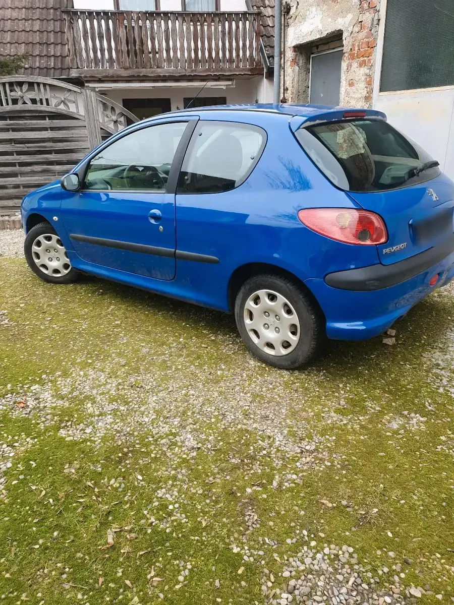 Gebraucht Peugeot 206 60 PS (44 kW) 2005 Kleinwagen