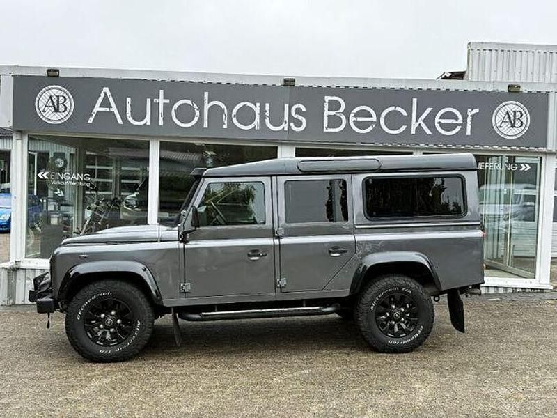 Grau Gebraucht 2015 Land Rover Defender SE SUV | 46.950 € (Guter Preis) - Bild 1/3