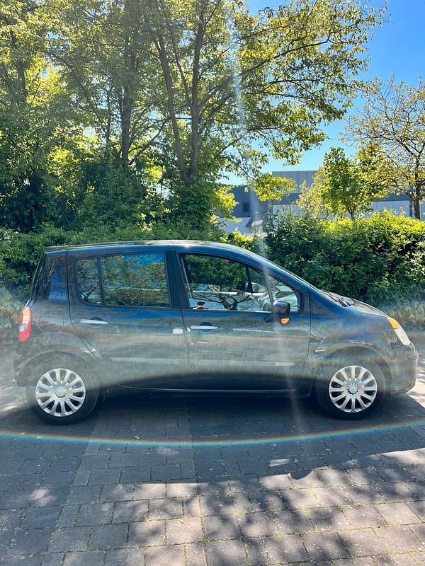 Second-hand Renault Modus 101 CP (74 kW) 2005 Andere farben Monovolum