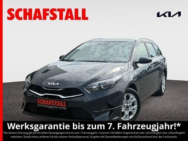Grau ((h8g) pentametal met.) Gebraucht 2024 Kia Ceed Sportswagon Comfort Kombi | 22.479 € (Superpreis) - Bild 1/3