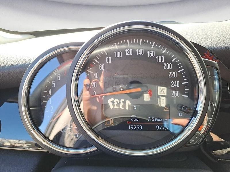 Gebraucht Mini Cooper Classic 136 PS (100 kW) 2023 Rot Kleinwagen