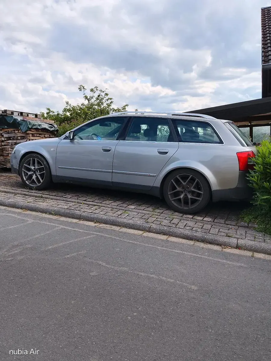 Gebraucht Audi A4 130 PS (95 kW) 2003 Grau Kombi