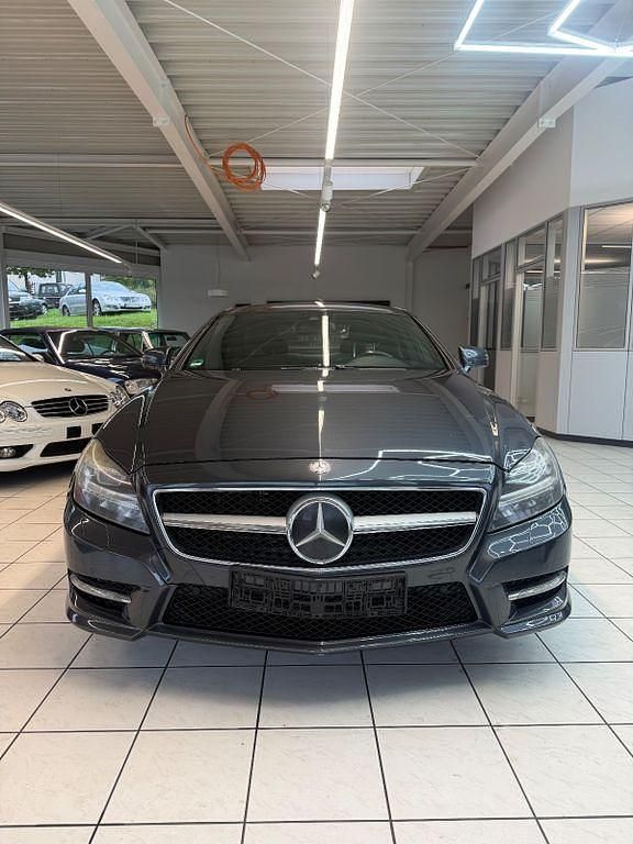 Grau Gebraucht 2011 Mercedes CLS350 Limousine | 10.999 € (Guter Preis) - Bild 1/4