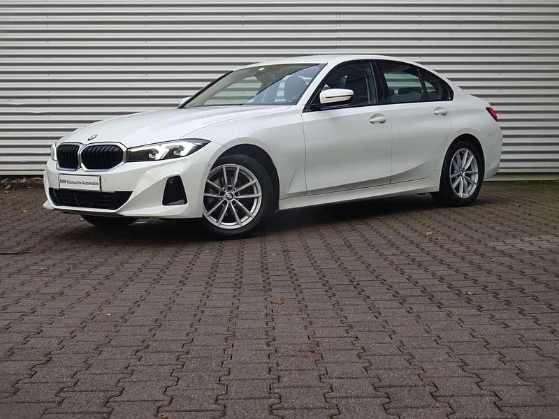 Gebraucht BMW 320 184 PS (135 kW) 2022 Weiß Limousine