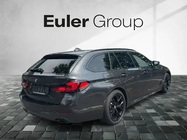 Gebraucht BMW 530 Shadowline 252 PS (185 kW) 2023 Sophistograu Kombi