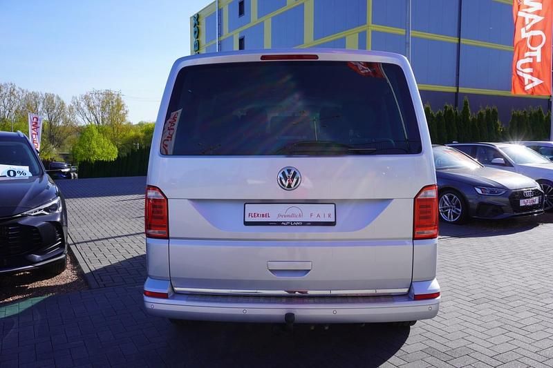 Second-hand VW Multivan Highline 150 CP (110 kW) 2019 Argintiu Monovolum