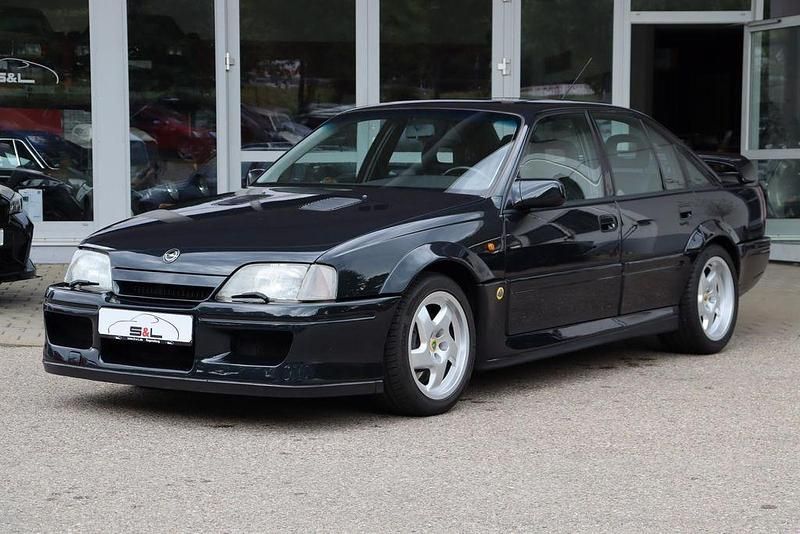 Empiregrün Gebraucht 1991 Opel Omega Limousine | 119.900 € - Bild 1/4