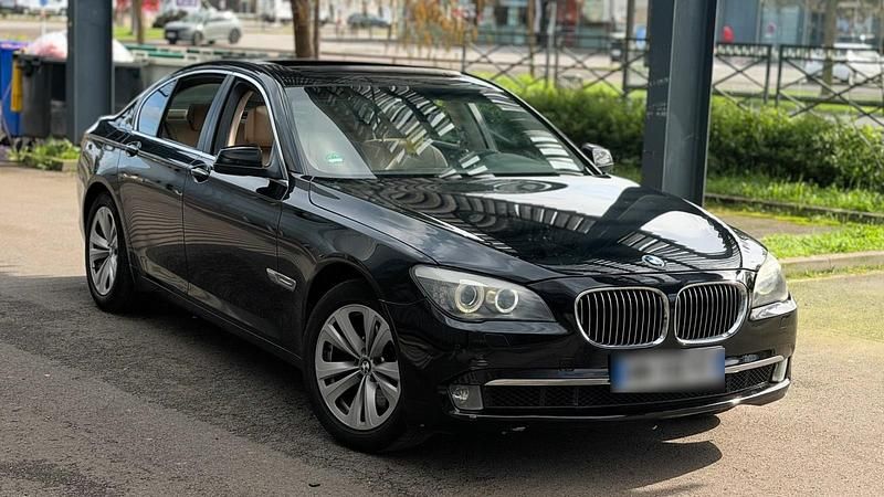 Gebraucht BMW 730 245 PS (180 kW) 2010 Schwarz Limousine