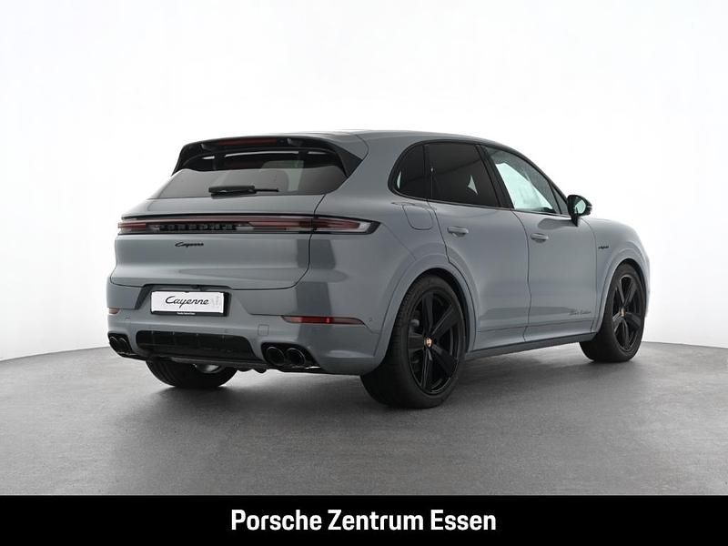 Neu Porsche Cayenne Black Edition 470 PS (345 kW) 2025 Arktikgrau SUV