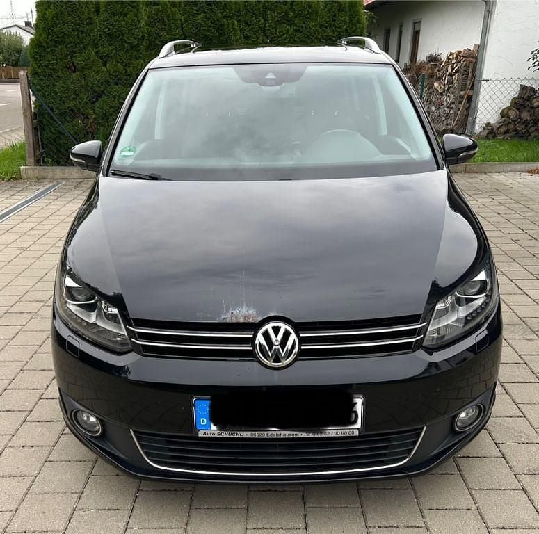 Schwarz Gebraucht 2015 VW Touran Highline Van / Kleinbus | 8.600 € (Superpreis) - Bild 1/4