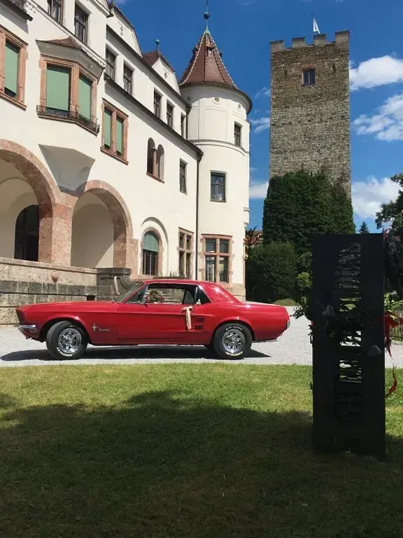 Gebraucht Ford V8 210 PS (154 kW) 1967 Rot Coupé