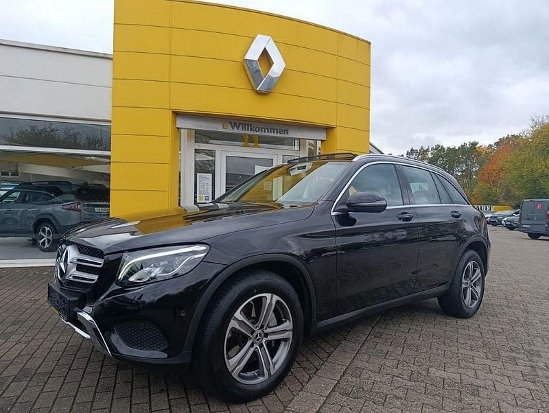 Schwarz Gebraucht 2018 Mercedes GLC250 SUV | 28.990 € (Guter Preis) - Bild 1/4