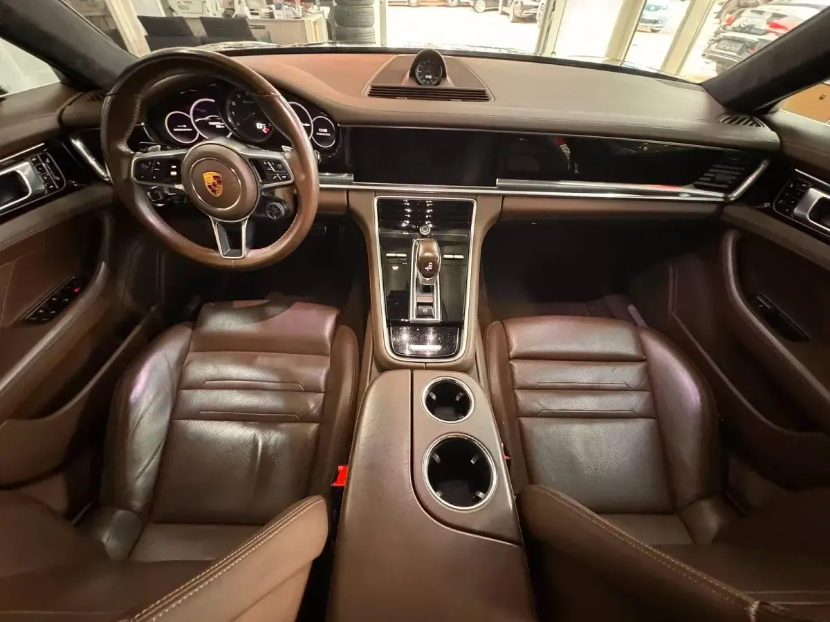 Gebraucht Porsche Panamera Turbo Sport 549 PS (403 kW) 2017 Grau Kleinwagen